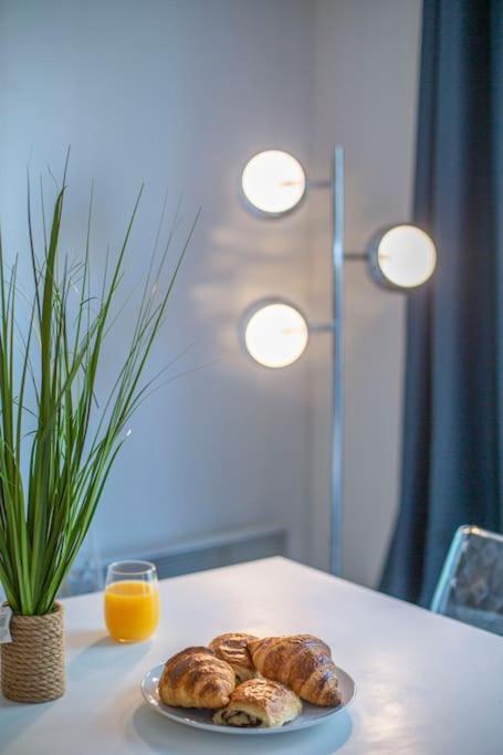 Grand 2 Pieces Balcon Parking Porte Paris أوبارفيلييه المظهر الخارجي الصورة